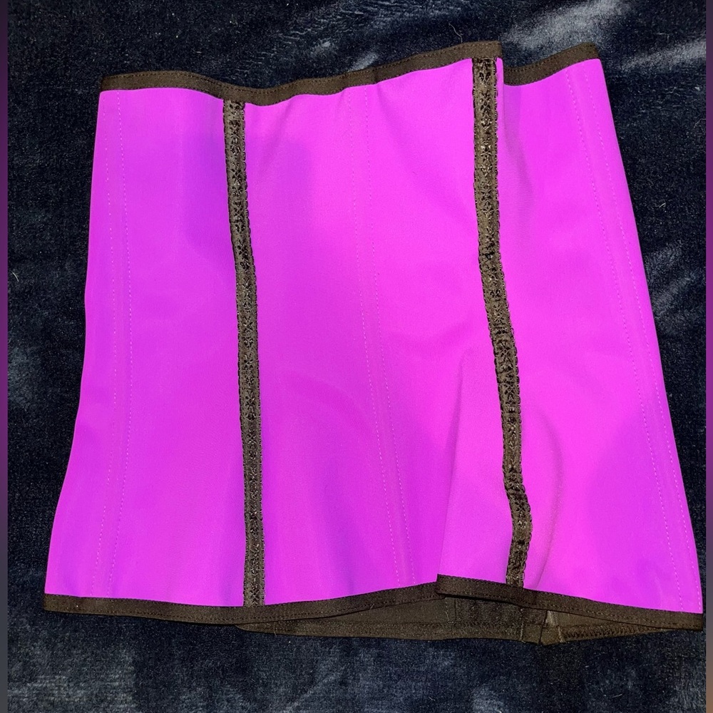 Ursula size M purple corset